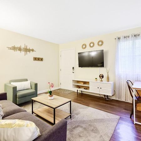 דורהאם Dapper Digs - King Bed - Long Term Stays - Duke מראה חיצוני תמונה