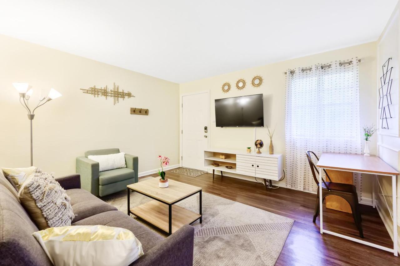 דורהאם Dapper Digs - King Bed - Long Term Stays - Duke מראה חיצוני תמונה