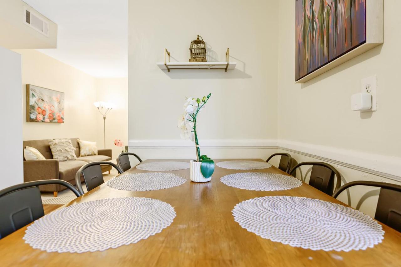 דורהאם Dapper Digs - King Bed - Long Term Stays - Duke מראה חיצוני תמונה